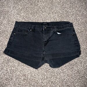 🎆 Forever 21 Black Cuffed Shorts